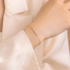 Wholesale 925 Sterling Silver Gold Plated Five Stone Cubic Zirconia Bracelet Adjustable Dainty Chain Bracelet for Women Fine Jewelry Gift