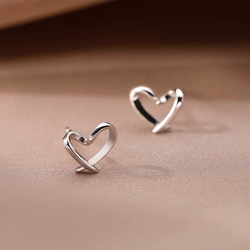 925 Sterling Silver Open Heart Stud Earrings Minimalist Hollow Love Heart Earrings Dainty Jewelry Gift for Women