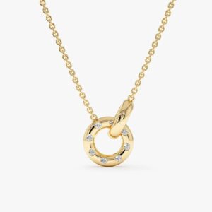 Circle Link Pendant Necklace