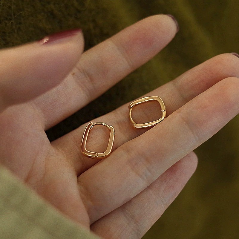 925 Sterling Silver Geometric Oval Hoop Earrings Gold Plated Minimalist Huggie Earrings for Women - Image 5