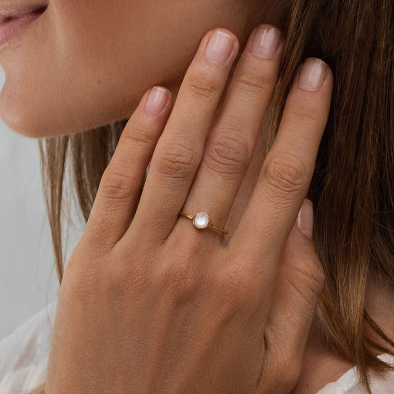 925 Sterling Silver Mother of Pearl Round Band Ring Minimalist Elegant Ring for Women