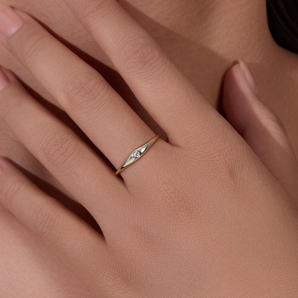 Wholesale 925 Sterling Silver Gold Plated Twisted Band Solitaire Cubic Zirconia Ring Minimalist Stackable Ring for Women