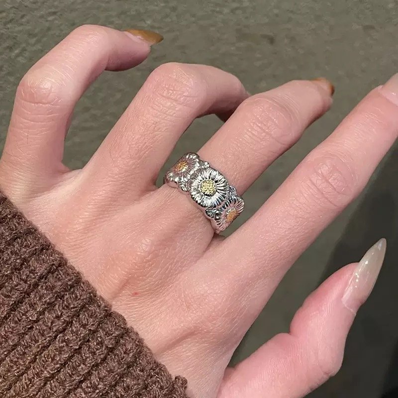 925 Sterling Silver Daisy Flower Open Ring for Women Adjustable Floral Statement Ring Nature Inspired Jewelry